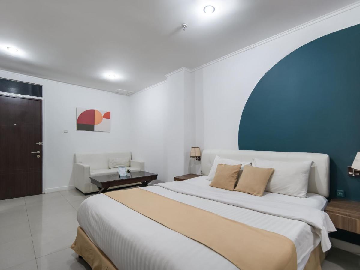 Cove Taman Aparthotel Jakarta Buitenkant foto