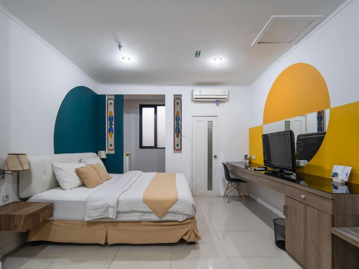 Cove Taman Aparthotel Jakarta Buitenkant foto