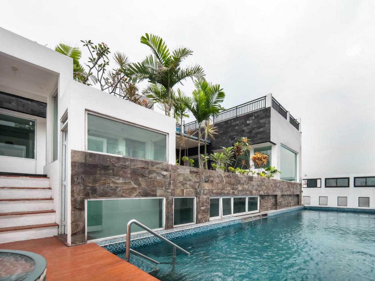 Cove Taman Aparthotel Jakarta Buitenkant foto